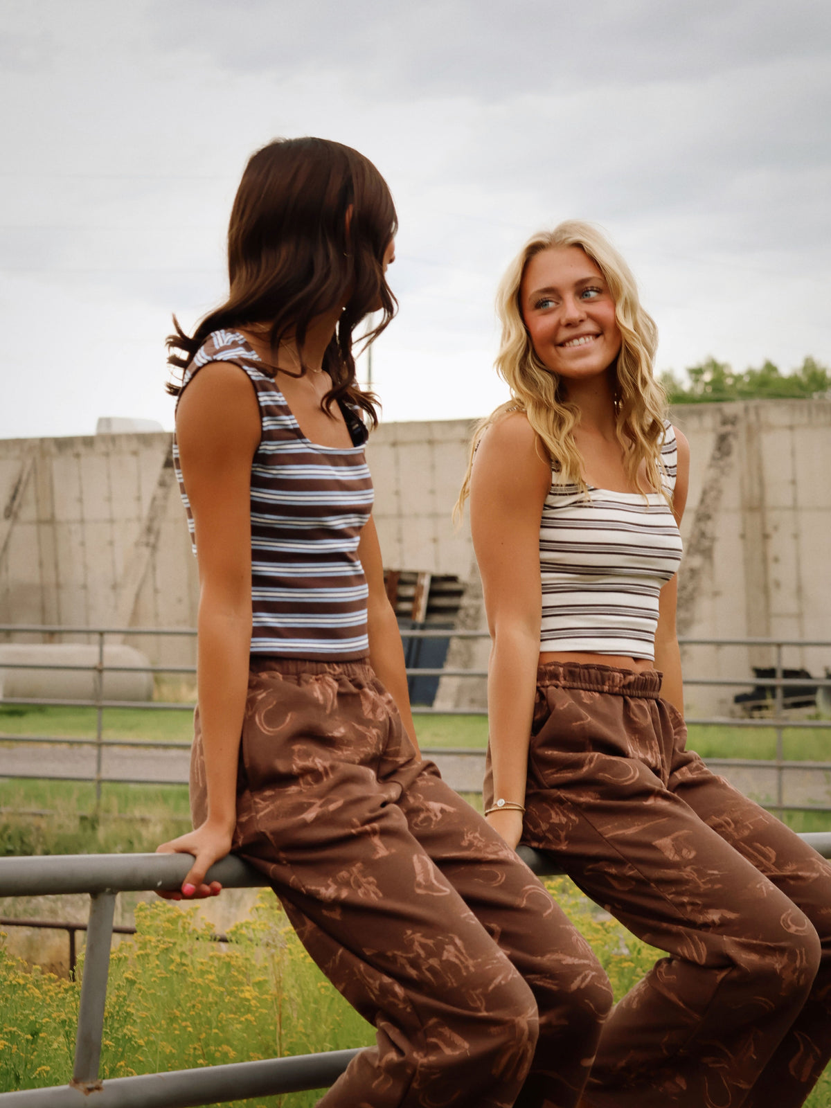 WESTERN SWEATPANTS