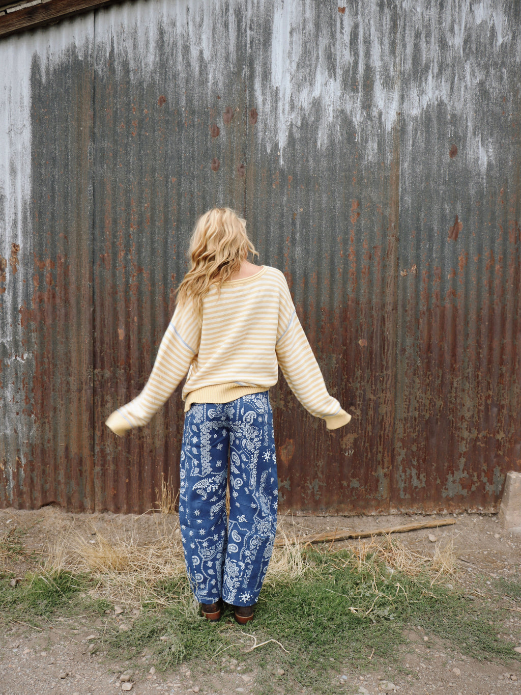 YELLOW STRIPED SWEATER