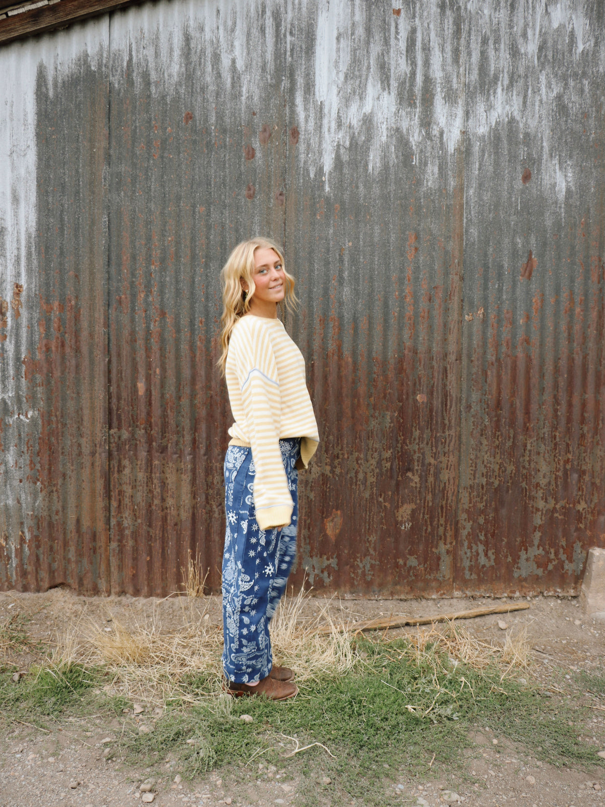 YELLOW STRIPED SWEATER
