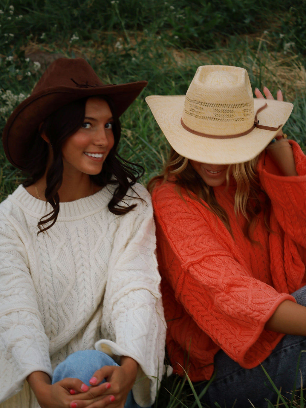CABLEKNIT SWEATER